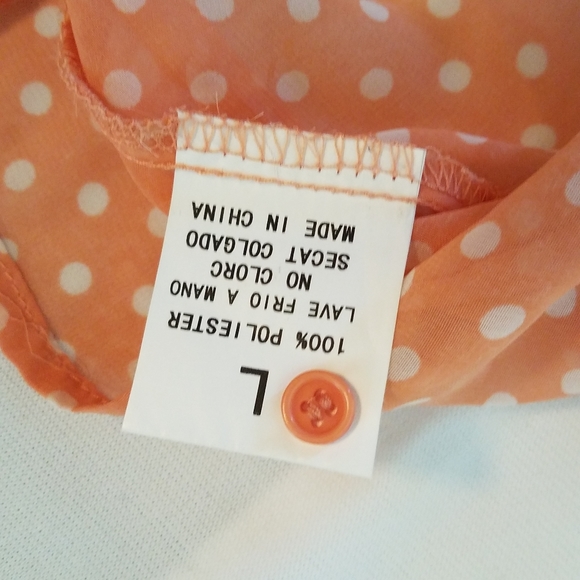 Beautiful sleeveless woman's blouse! - Picture 4 of 7